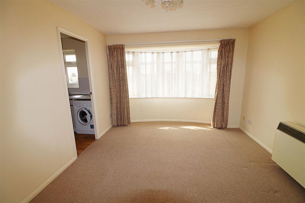 Property photo 2 of 6 Img_0372_Pe.Jpg