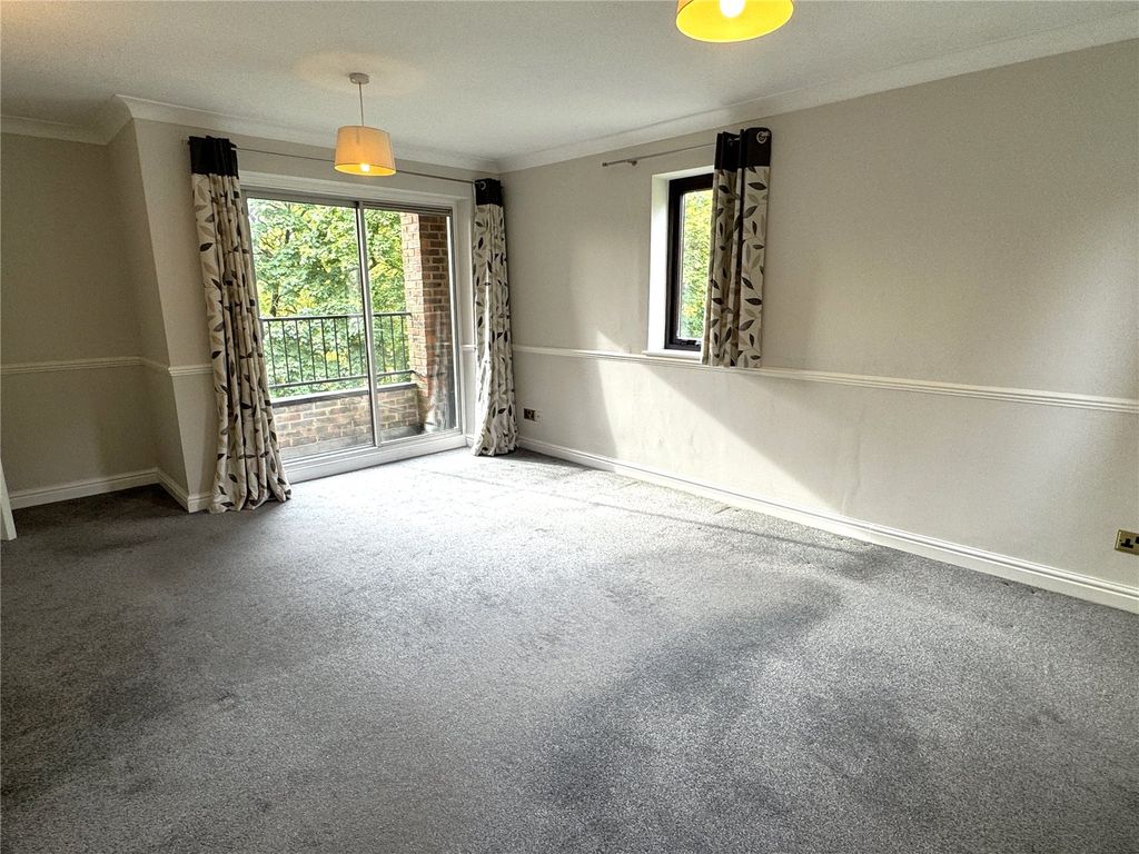 Property photo 2 of 8 Picture No. 03