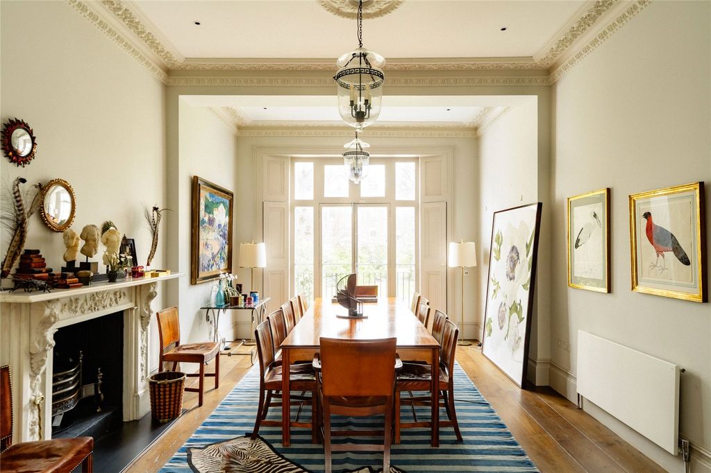 Property photo 2 of 12 Dining Room