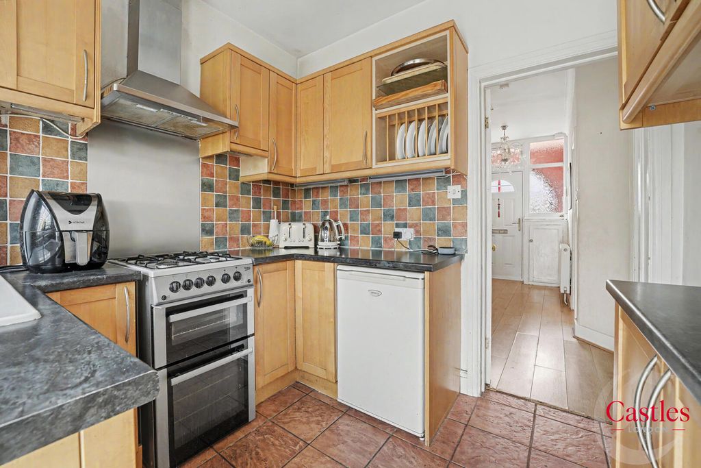 Property photo 2 of 43 Kitchen