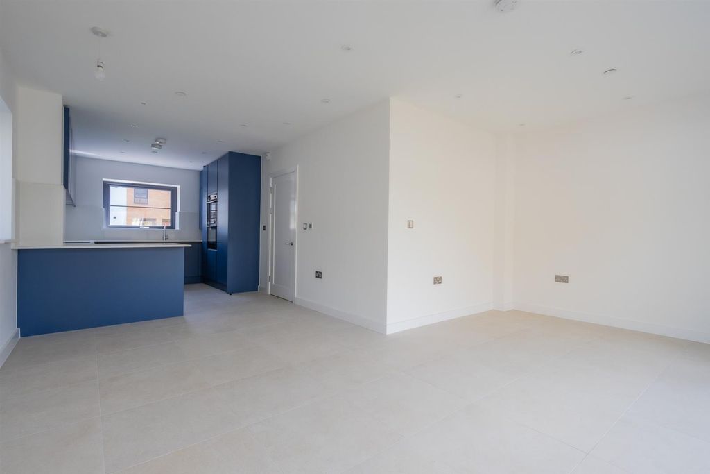 Additional image 6 of 4 bed town house for saleSevern Gardens, Chepstow, Chepstow NP16