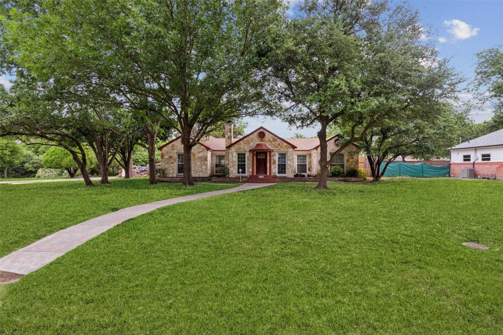 Property photo 1 of 6