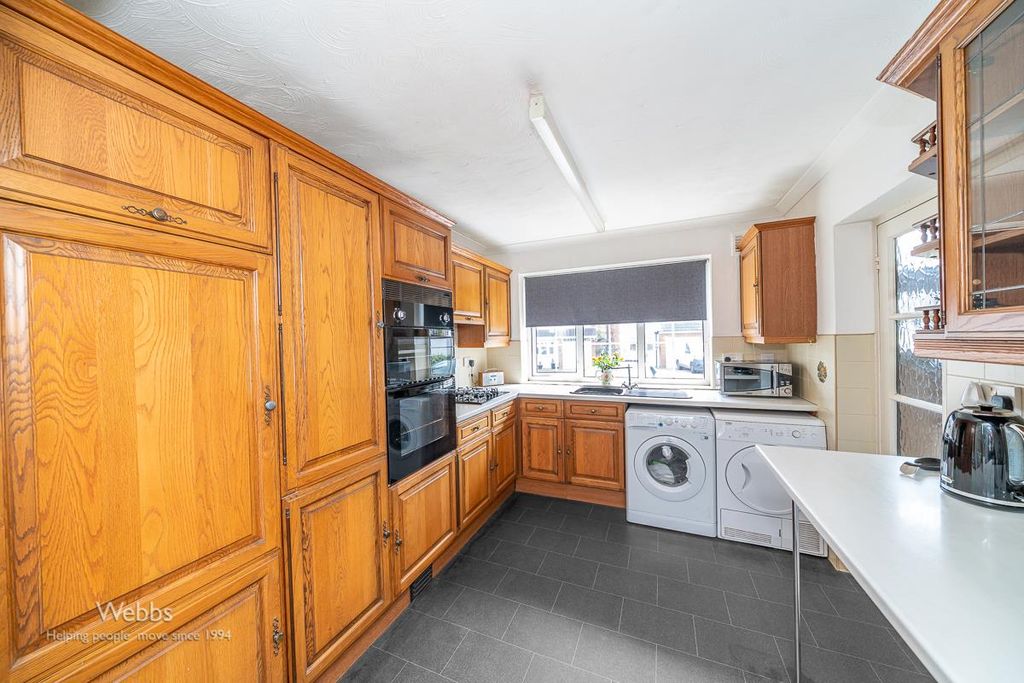 Property photo 3 of 23 Webbs (74 Of 95).Jpg