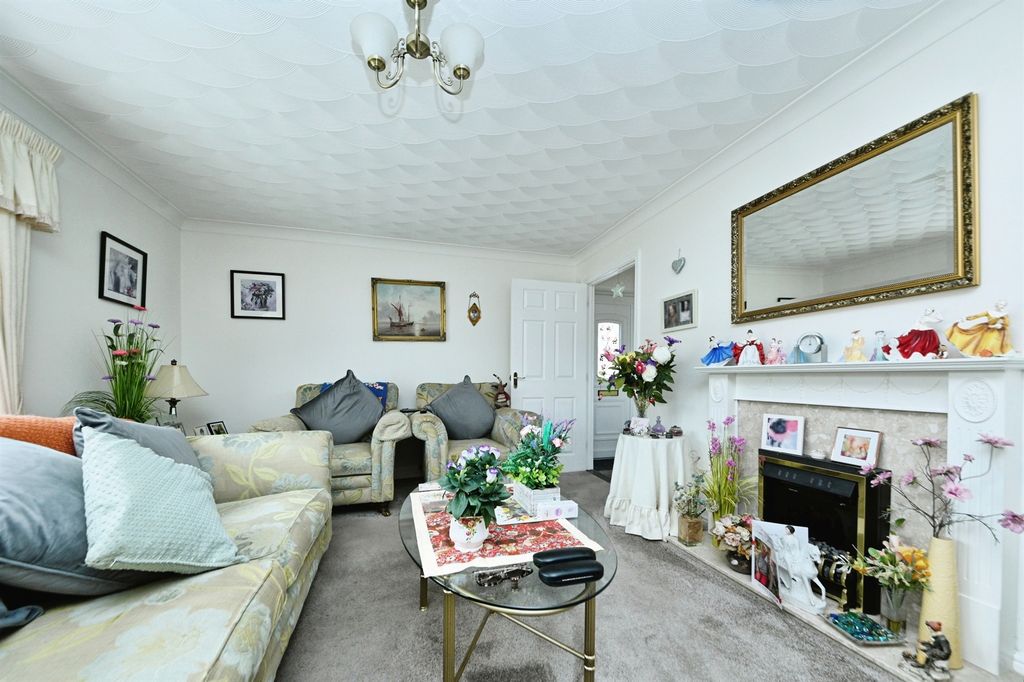 Property photo 3 of 20