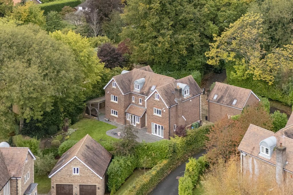 Property photo 2 of 40