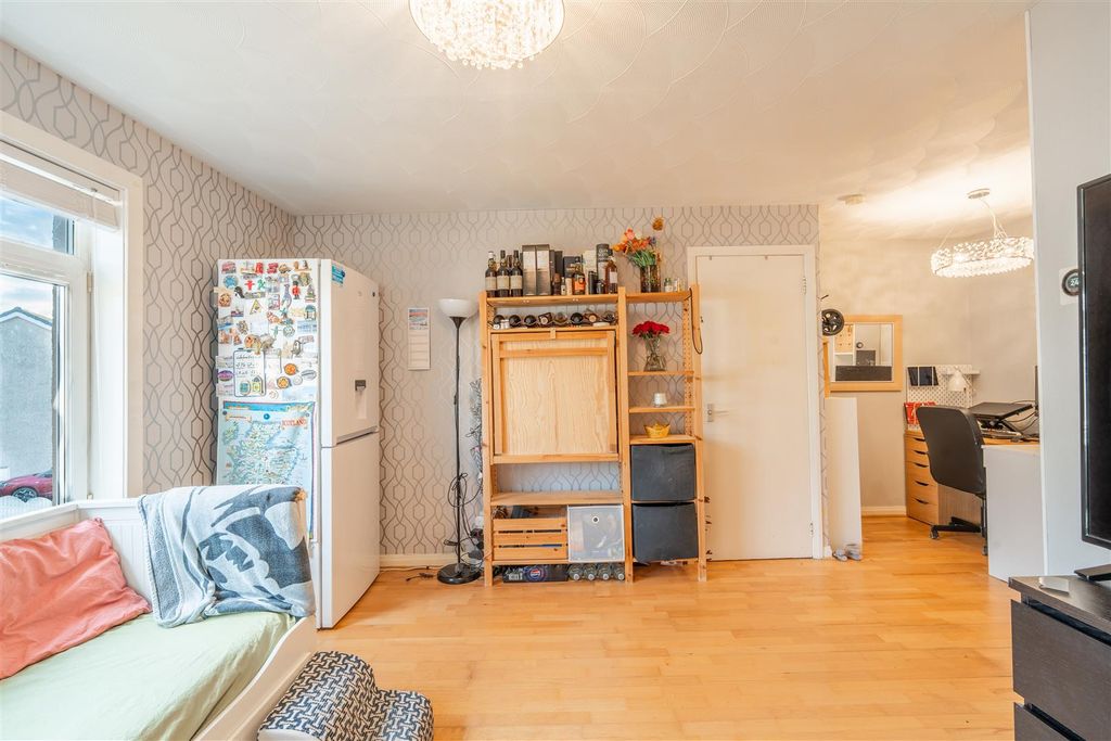 Property photo 3 of 9 Lounge-2.Jpg