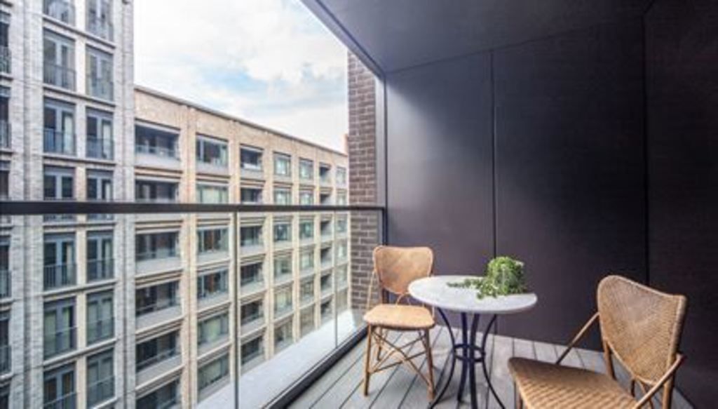 Property photo 3 of 11