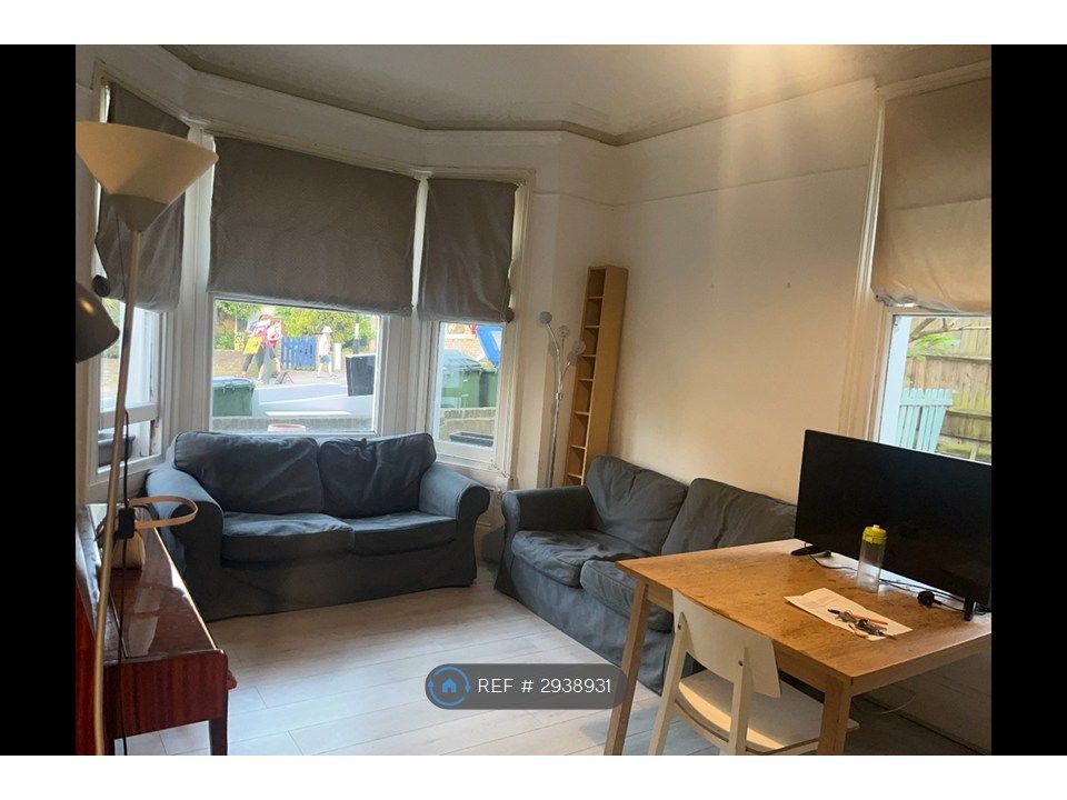 Property photo 2 of 9