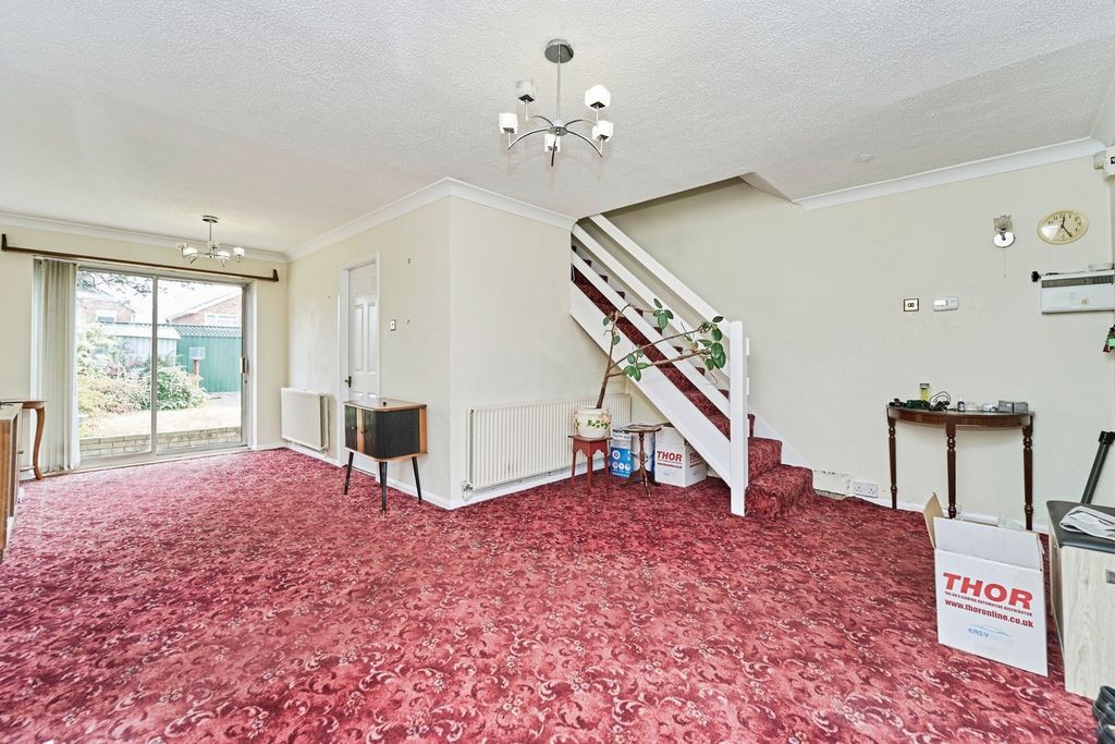 Property photo 3 of 17 Photo
