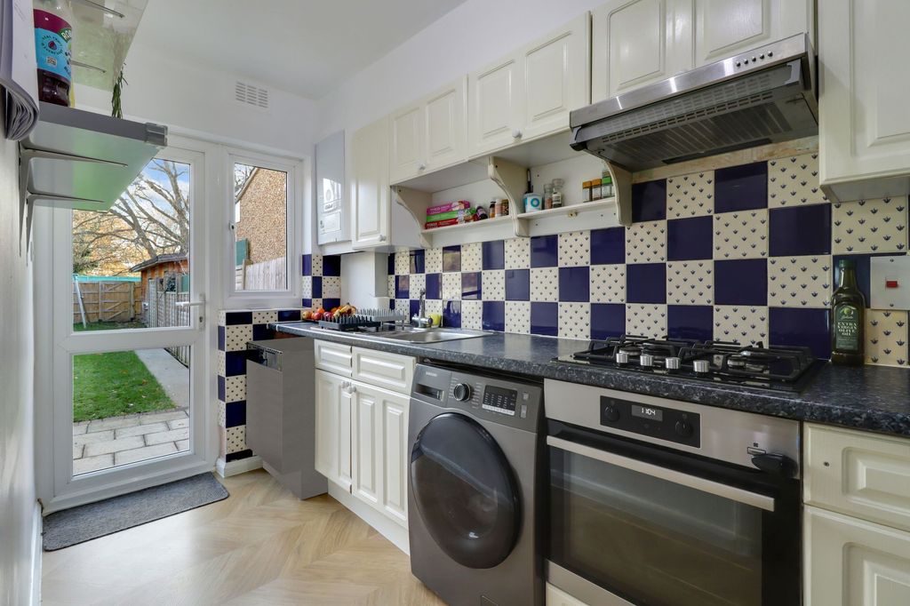 Property photo 3 of 16