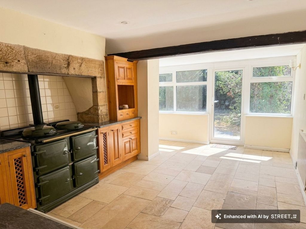 Property photo 3 of 37