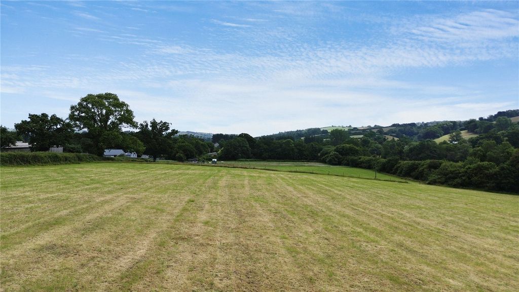 Property photo 3 of 13 Land