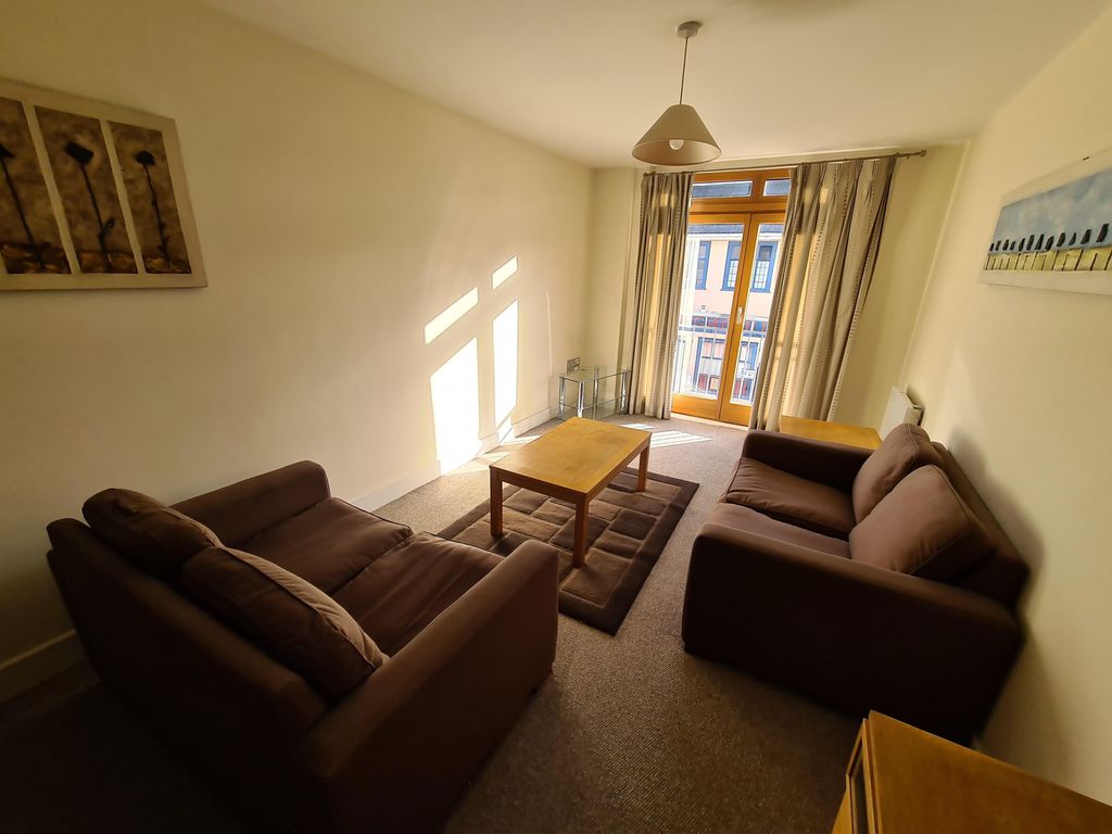 Property photo 2 of 8