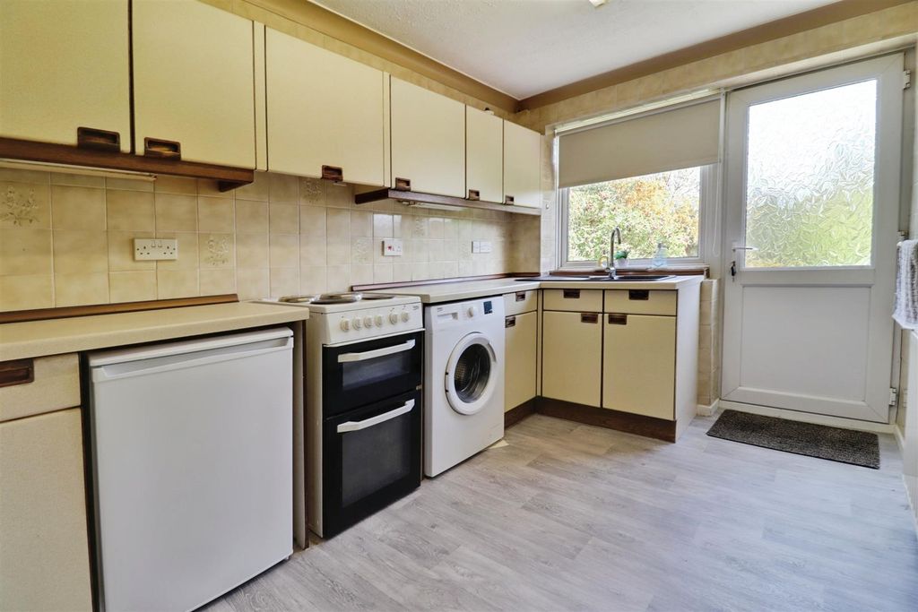 Property photo 3 of 18 063c14F0-Img_1994-Img_1996.Jpg