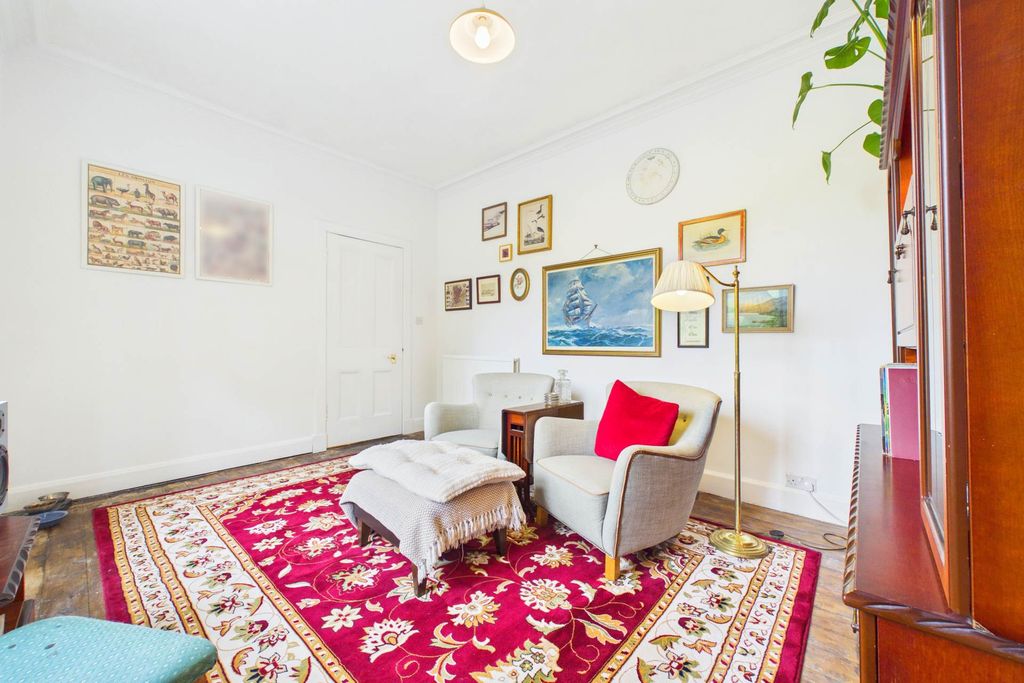 Property photo 3 of 19
