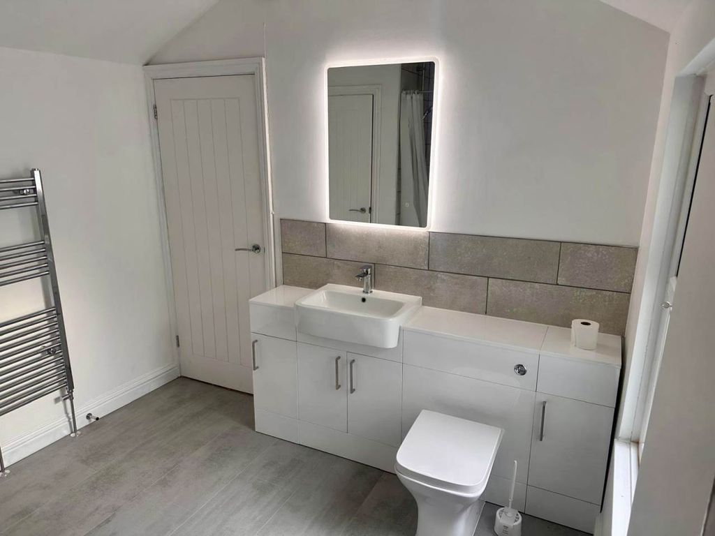 Property photo 1 of 14 3E9E69F7-701B-4B8d-9249-d66Fe50B0916