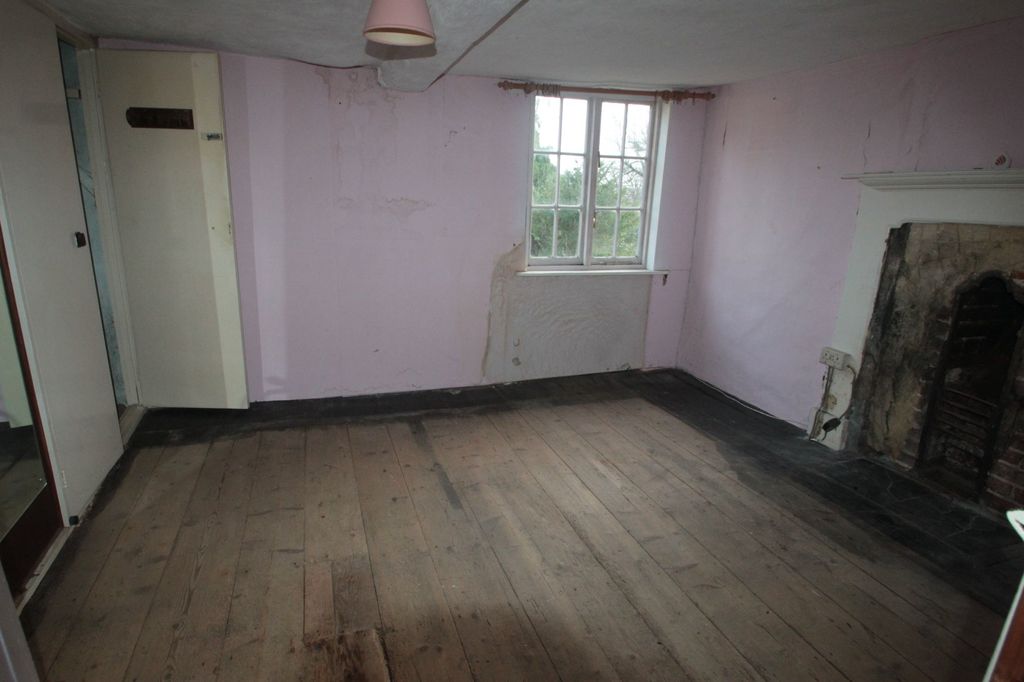 Property photo 3 of 9