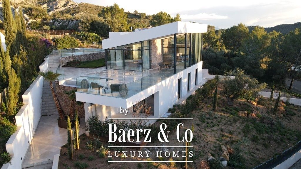 Property photo 1 of 20