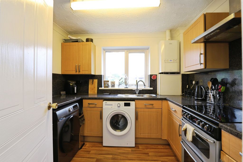 Property photo 2 of 14