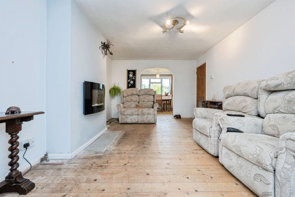 Property photo 3 of 17