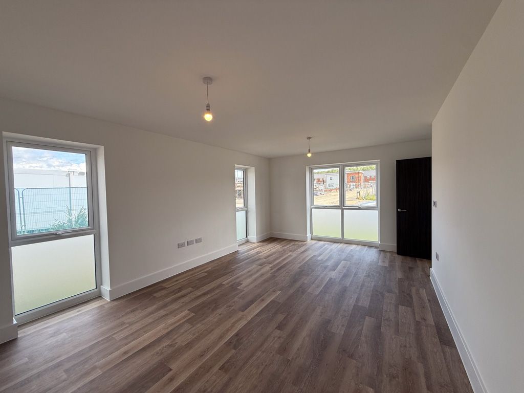 Property photo 3 of 6 Living Room