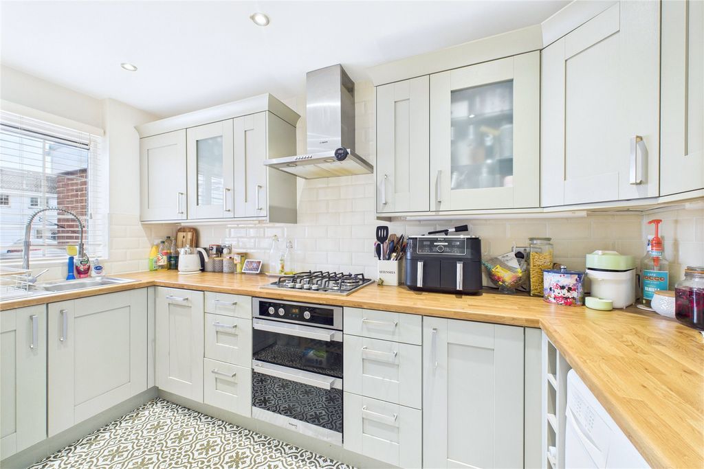 Property photo 2 of 14 Picture No. 46