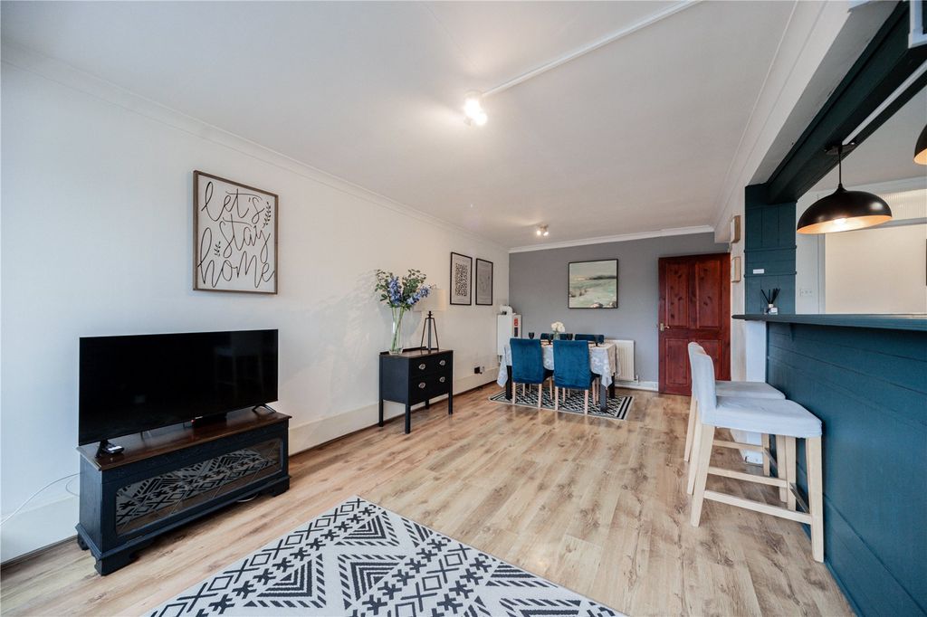 Property photo 2 of 15 Picture No. 01