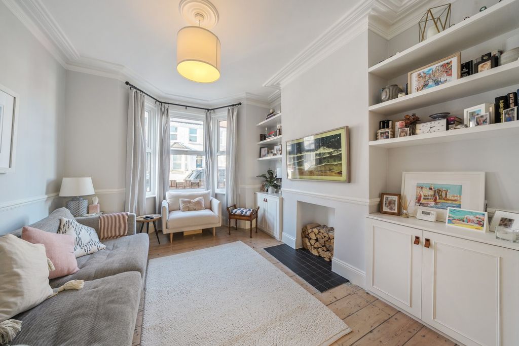 Property photo 2 of 17 Picture No. 26