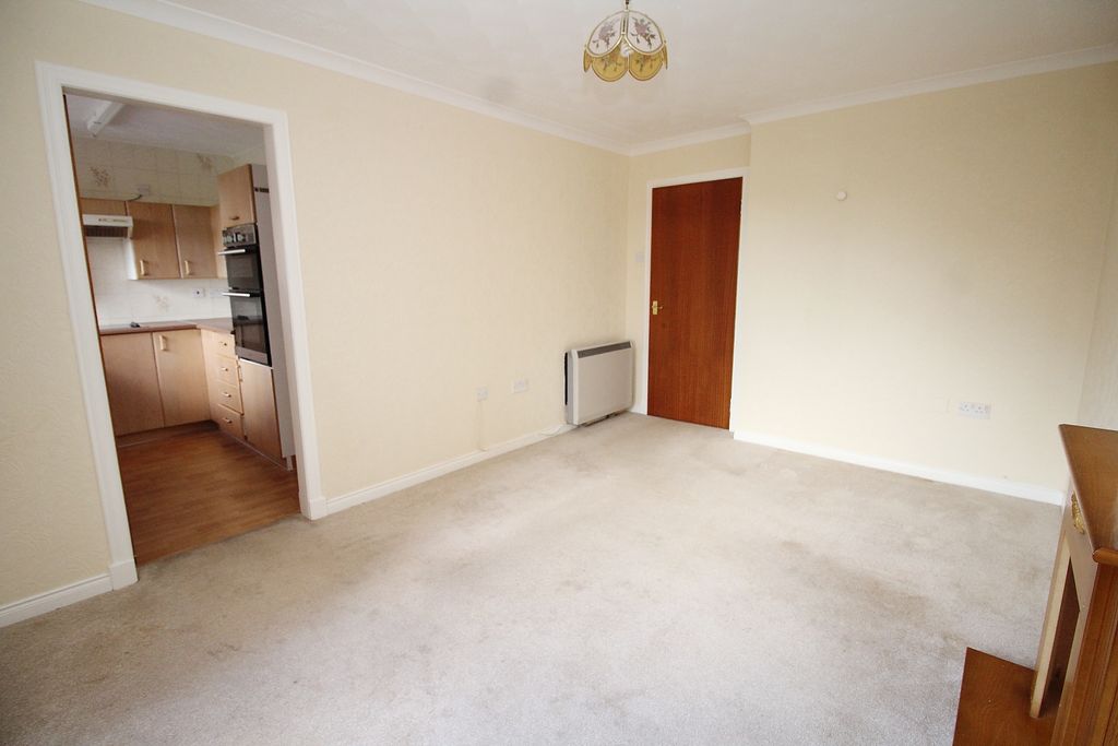 Property photo 3 of 14