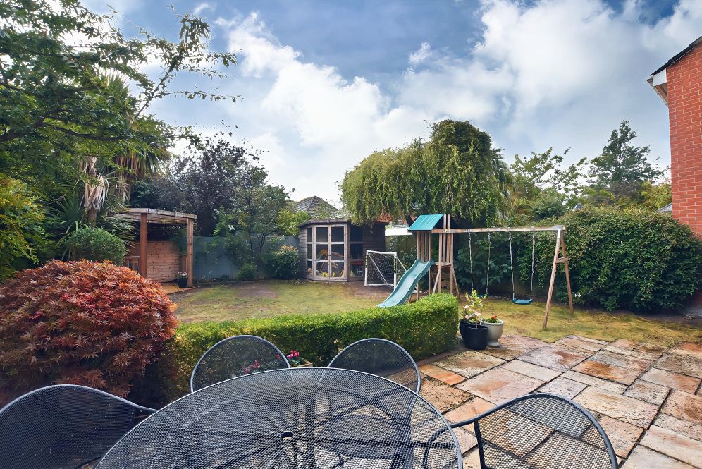 Property photo 2 of 31 Rear Garden 2