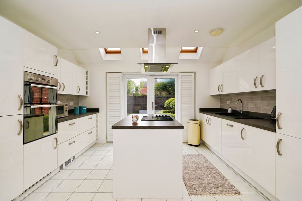 Property photo 2 of 17 Kitchen