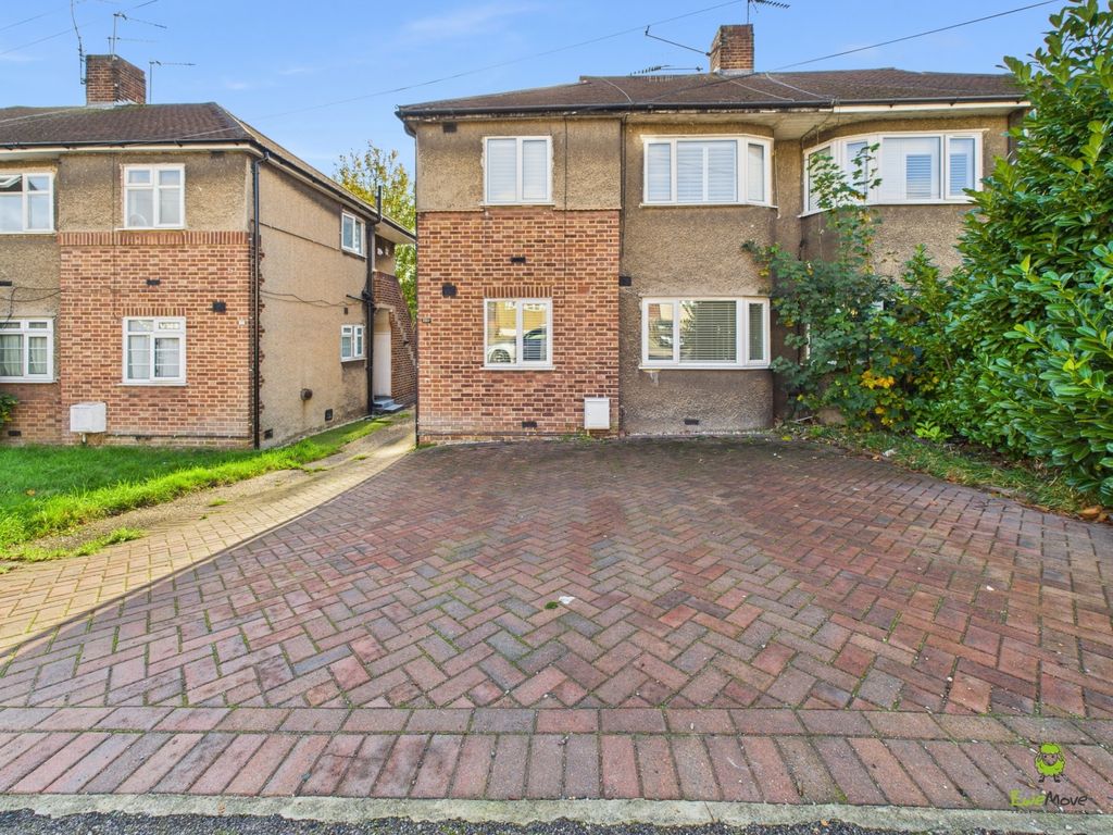 Property photo 3 of 15 Presented By Clinton Crawford At Ewemove Bexleyhea