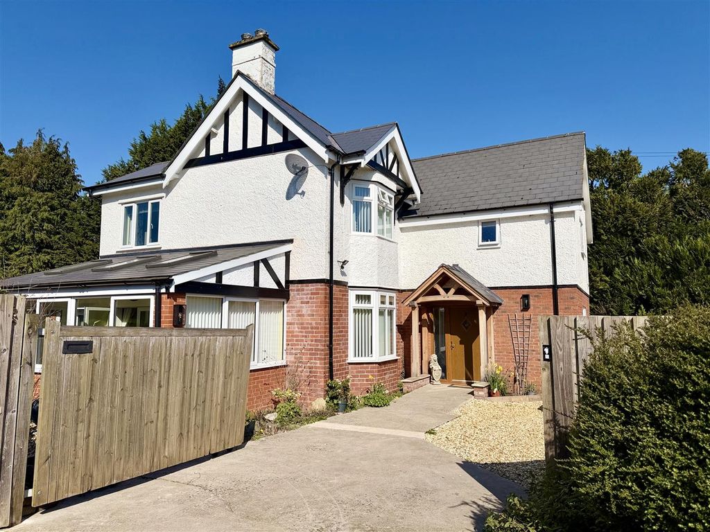 Property photo 1 of 54