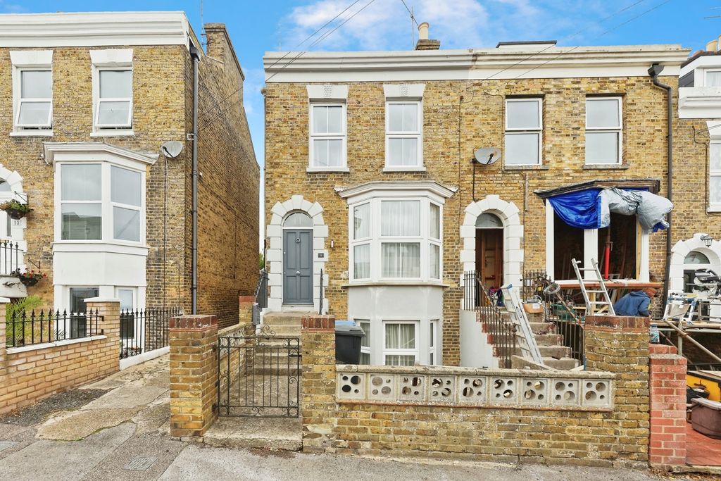 Property photo 1 of 17 Photo