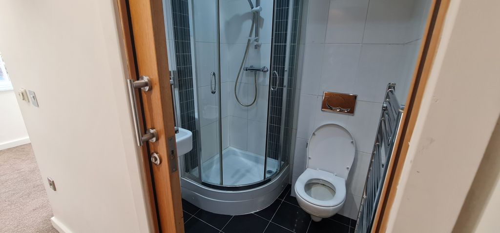 Property photo 3 of 10 Ensuite Bathroom