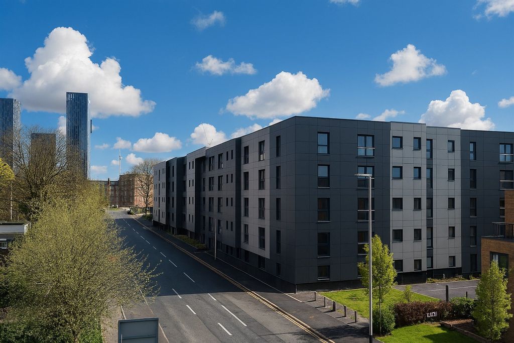 Property photo 3 of 11 (Main)