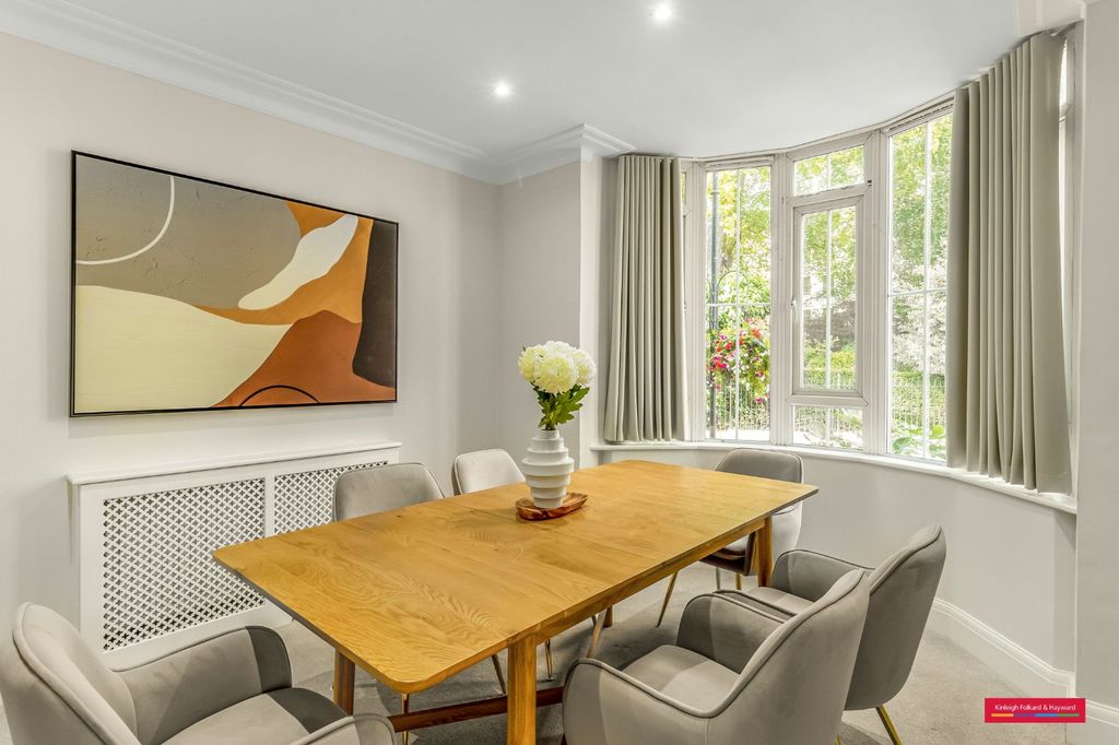 Property photo 2 of 49 Dining Room