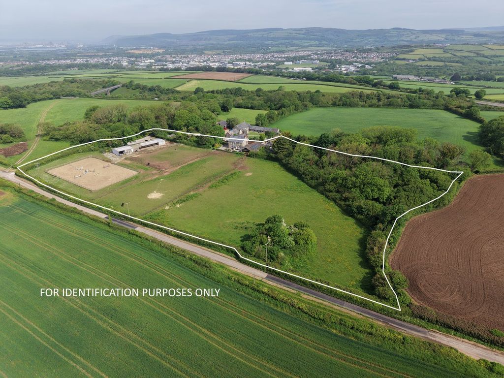 Additional image 5 of 8 bed farm for saleStormy Down, Pyle, Bridgend CF33