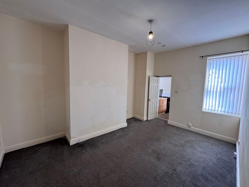 Property photo 2 of 8 Photo 9