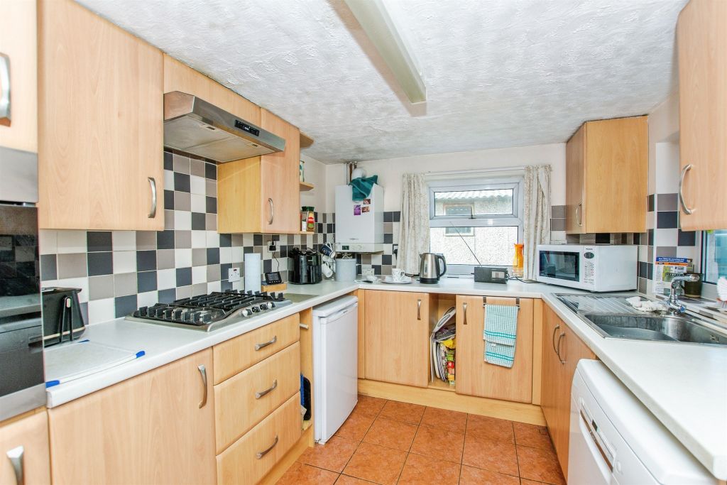 Property photo 2 of 20