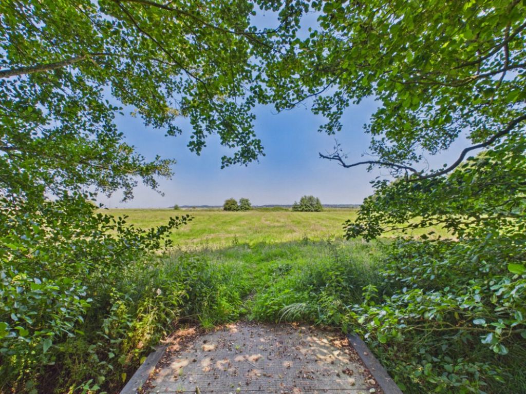 Property photo 2 of 34
