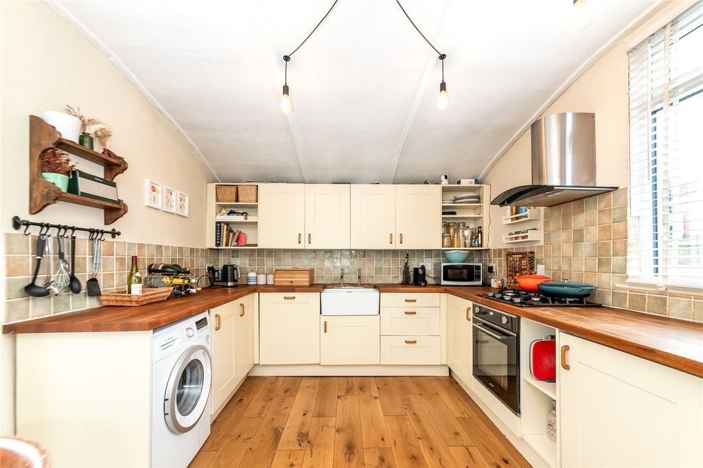 Property photo 2 of 14 Picture No. 04