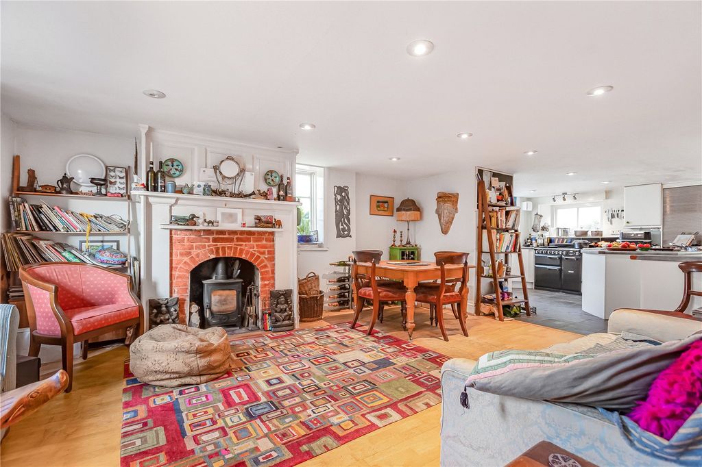 Property photo 2 of 27 Picture No. 42