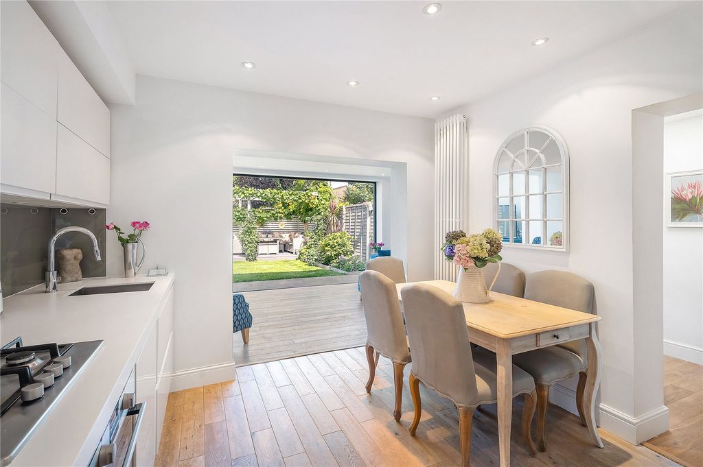 Property photo 2 of 16 Open Plan Layout