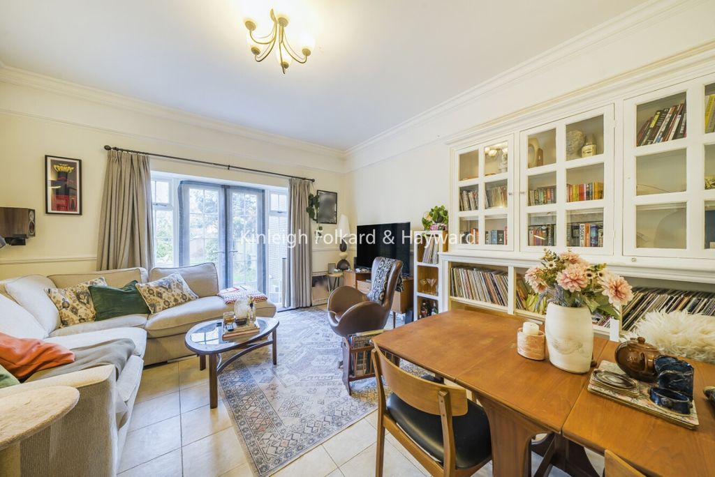 Property photo 1 of 15 E79517Fc-Acbe-4d74-8