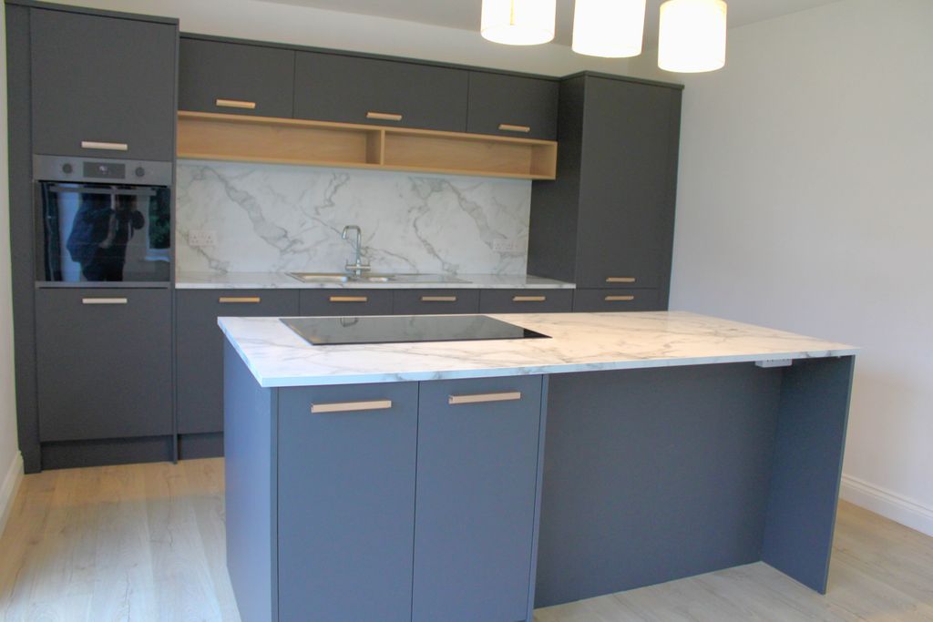 Property photo 3 of 27