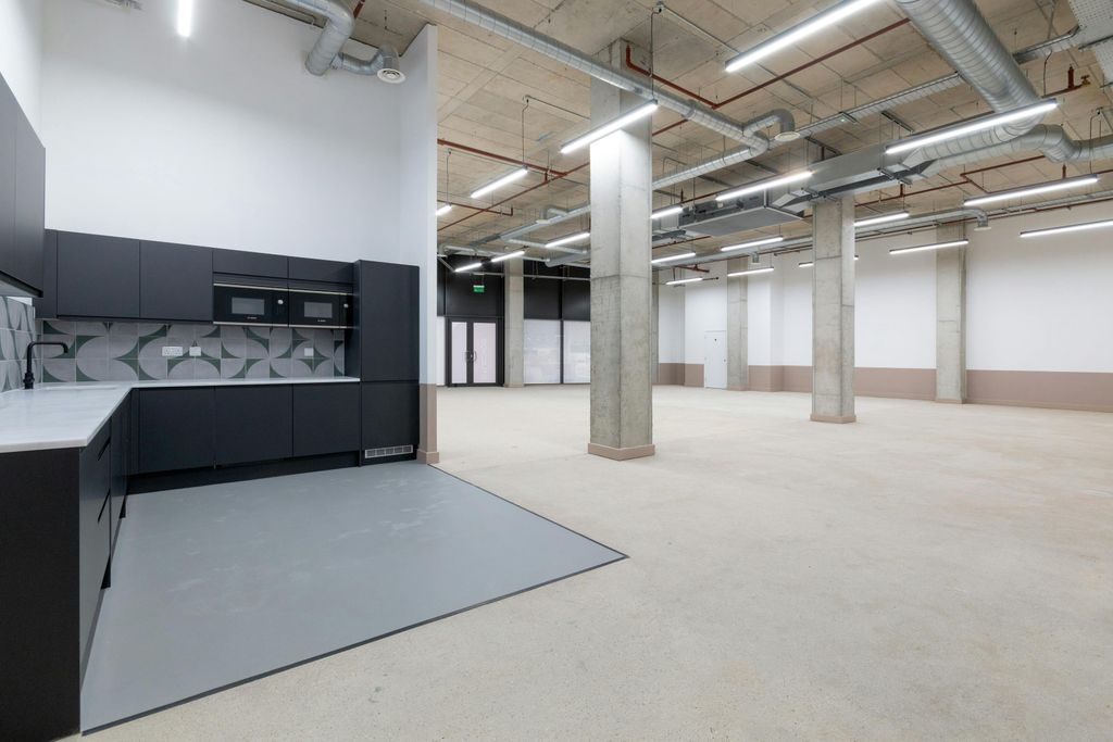 Property photo 3 of 6 Ilderton Studios Unit 2 Ph7.Jpg