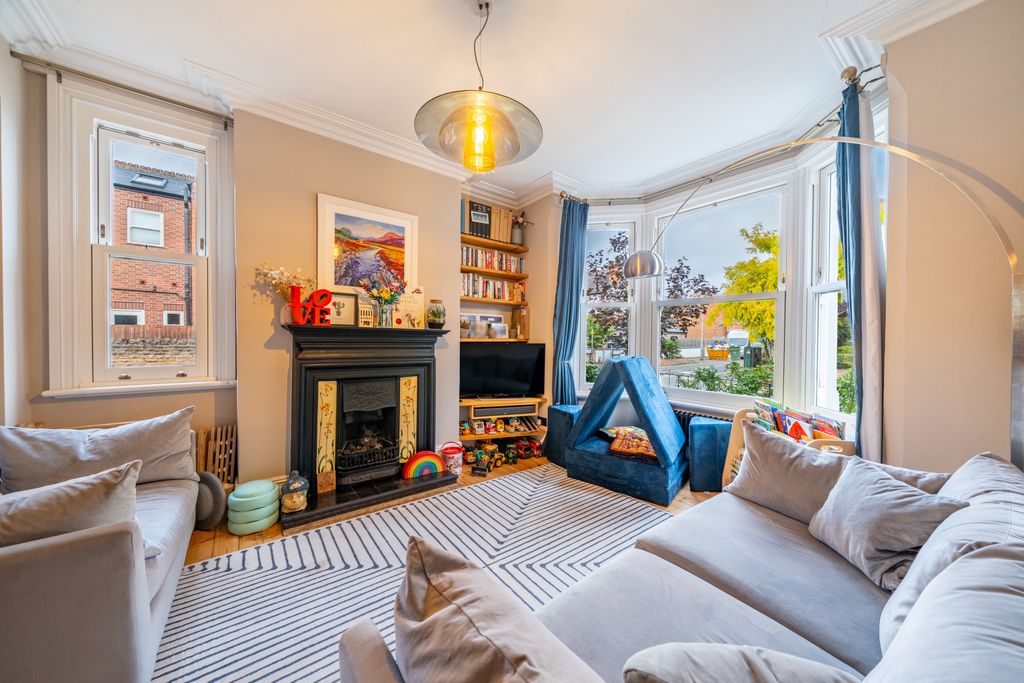 Property photo 3 of 21