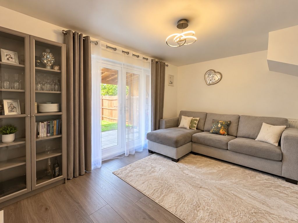Property photo 3 of 10 5531352