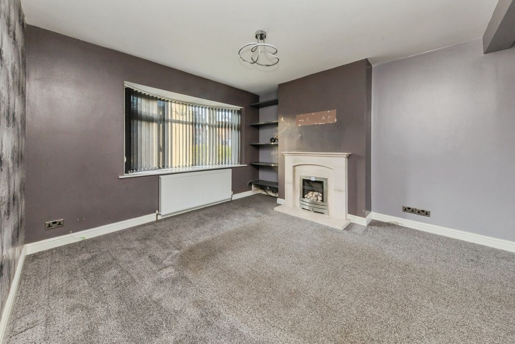 Property photo 3 of 17 Pbox-Img.Jpg